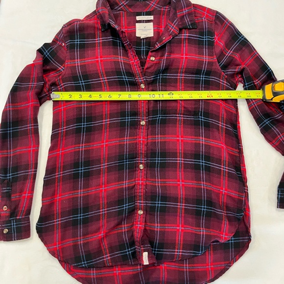 AMERICAN EAGLE PLAID BUTTON DOWN - Picture 3 of 7